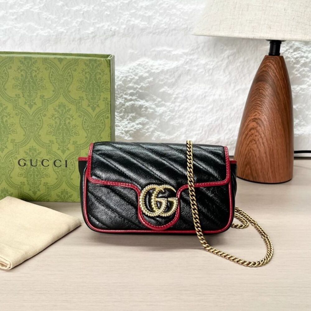 Gucci Women Pre-Loved Bag Very Good Condition